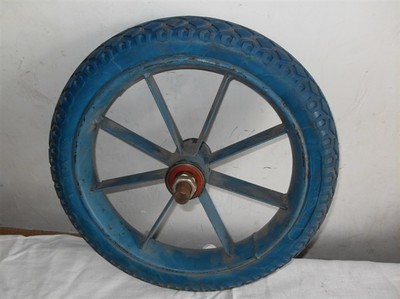 13x21/2聚氨酯力車實心輪-13x2 1/2聚氨酯力車實心輪胎-產(chǎn)品展示-力車實心輪胎外胎